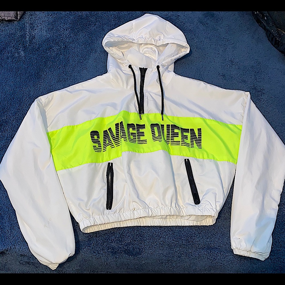 Cropped windbreaker from Outer Edge !.
